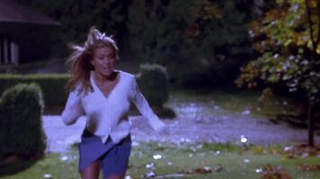 Scary Movie Carmen Electra as Drew 1080p