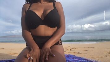 Beachy titty drop for you on my birthday! 🥳
