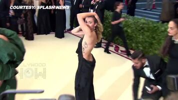 Miley Cyrus - Met Gala Red Carpet
