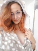 Perky tits? Check. Red hair? Check. Sexy European accent that will make you cum? Also check 😉 Cum play with this EU hottie! KIK: junipershade 💕