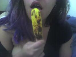 deepthroat on a banana