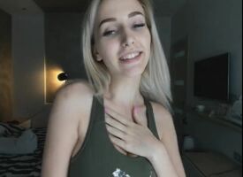 Blonde camgirl with an amazing body