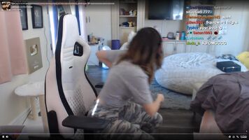 Fucking hell... Pokimane's ass is ridiculous.
