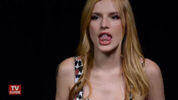 Bella Thorne showing her sexy tongue skills